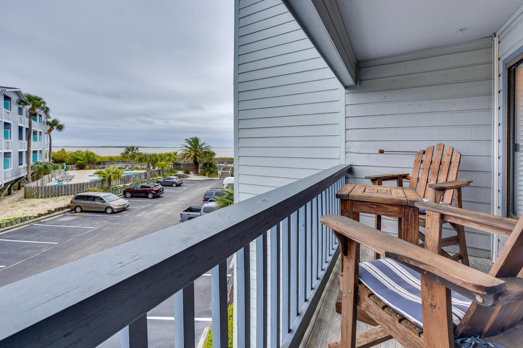 Breezy Tybee Island Condo - 100 Yards From Beach! Exterior photo