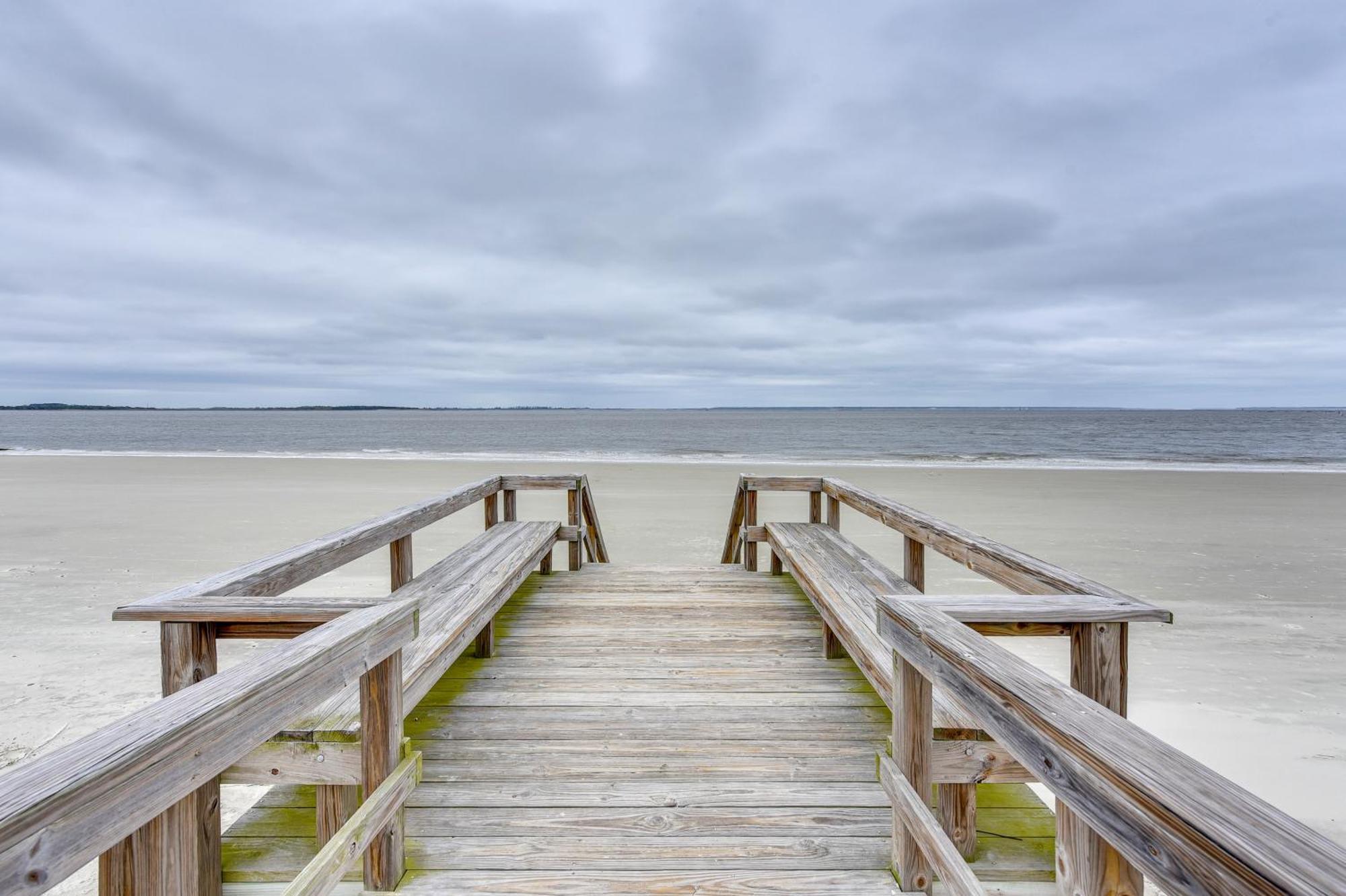 Breezy Tybee Island Condo - 100 Yards From Beach! Exterior photo